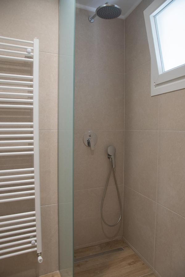 Agiopetra Lofts Apartment Kavala Bagian luar foto
